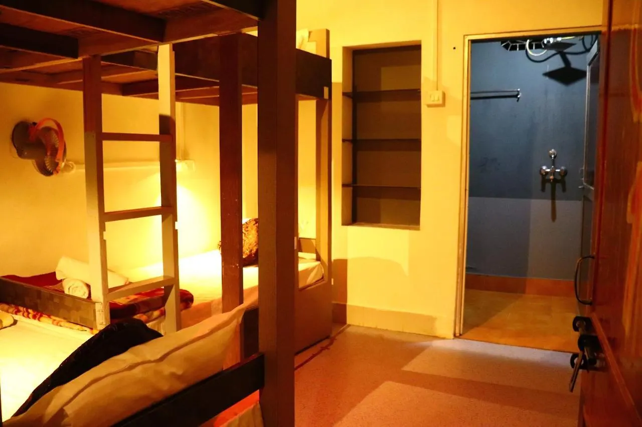 فاراناسي Sai Kripa Guest House 0*,