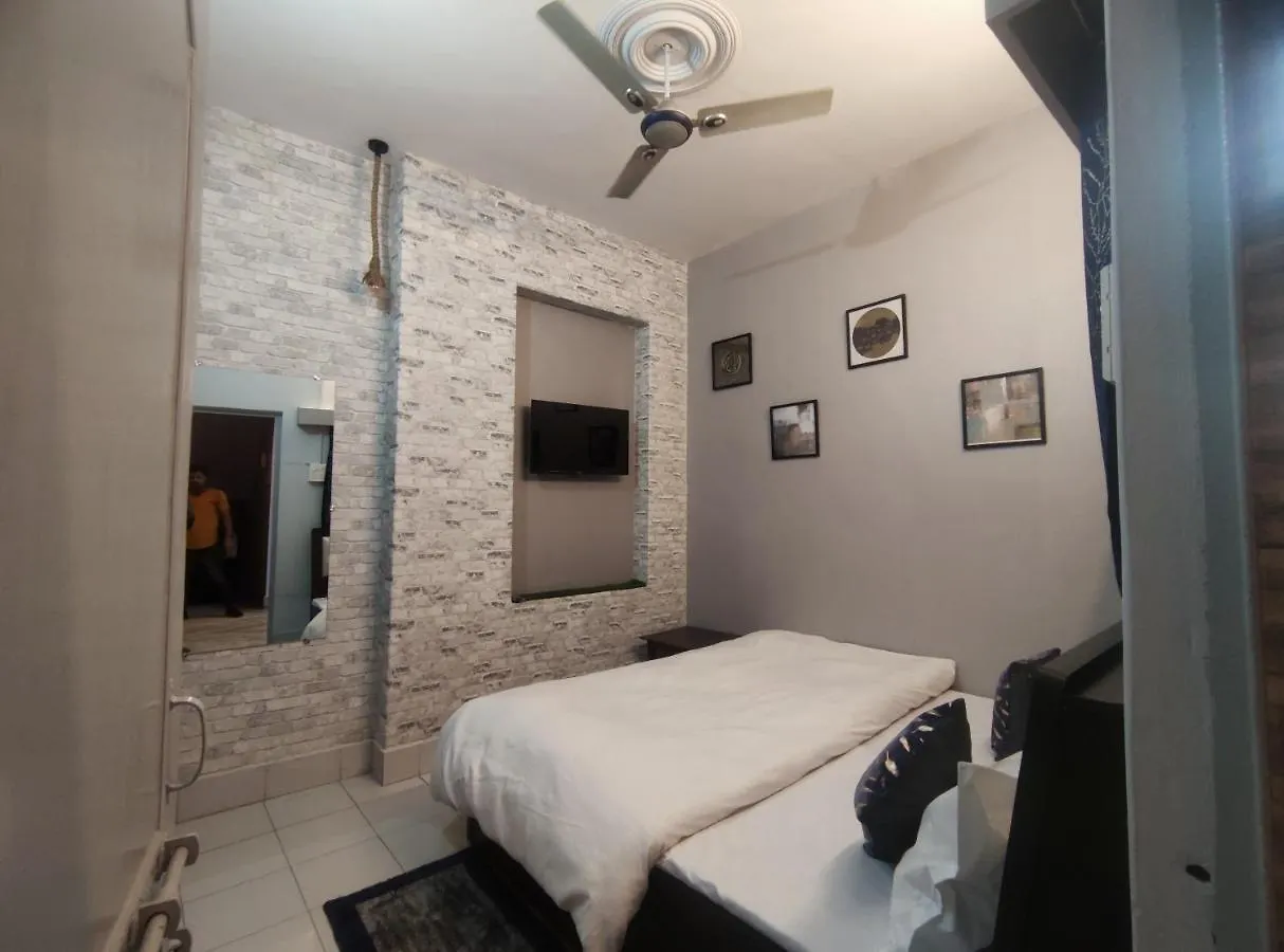 فاراناسي Sai Kripa Guest House 0*,