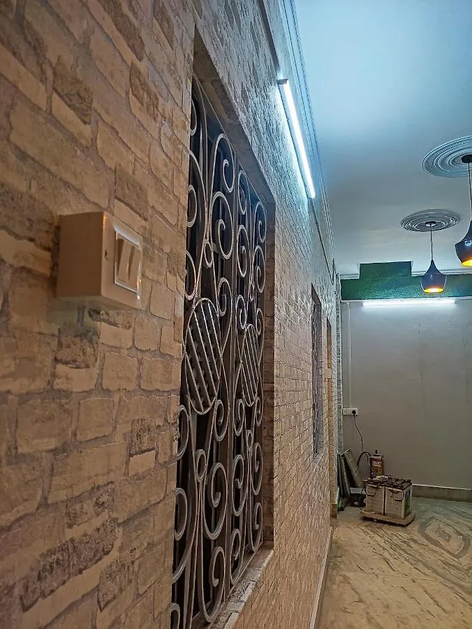 فاراناسي Sai Kripa Guest House 0*,
