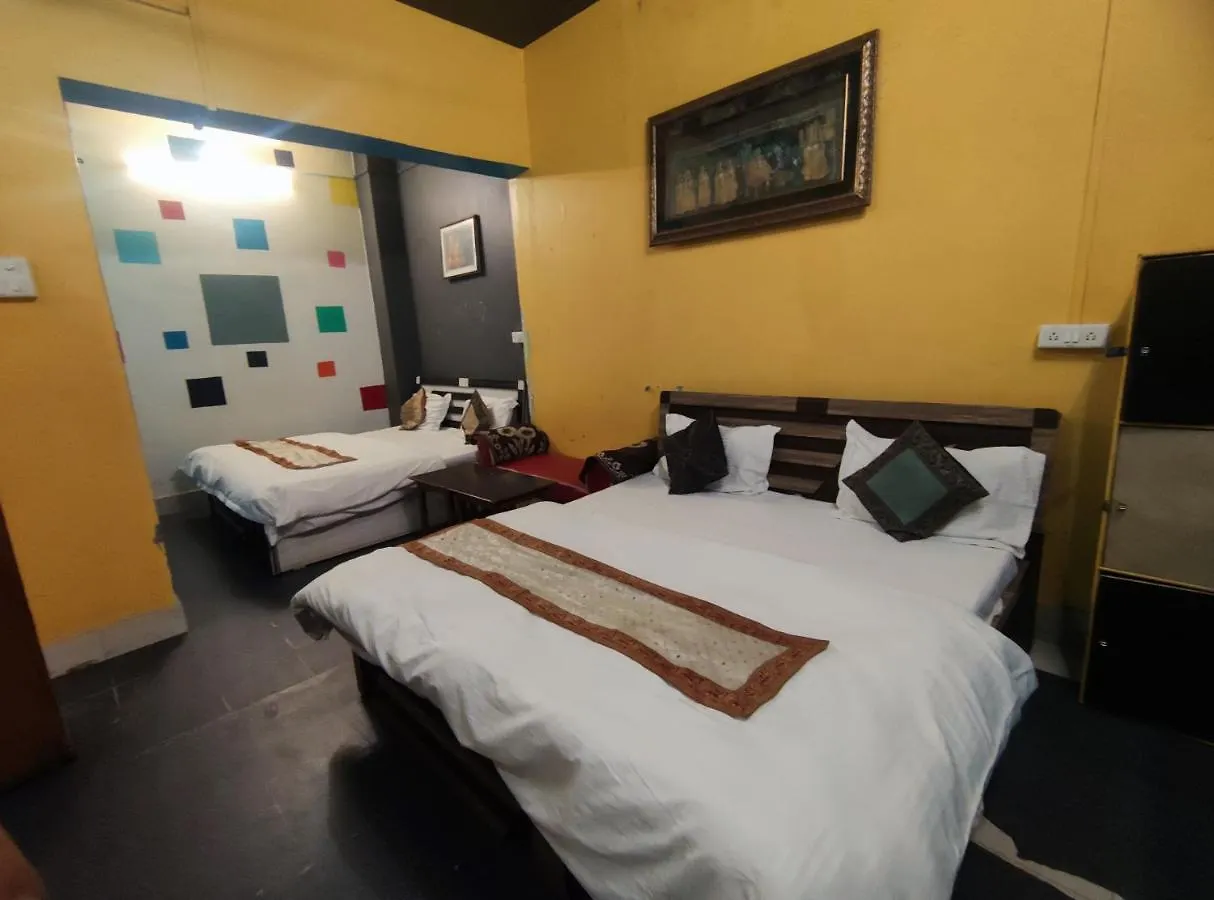 فاراناسي Sai Kripa Guest House 0*,