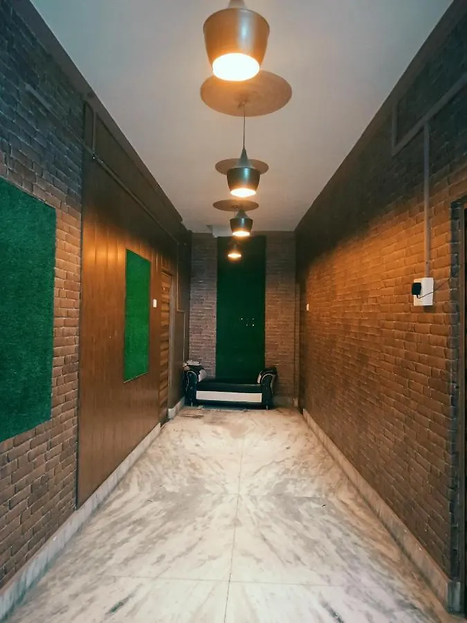 فاراناسي Sai Kripa Guest House 0*,